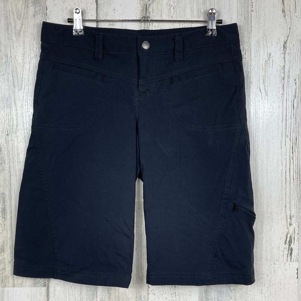 Athleta activewear shorts cargo bermuda pockets 4